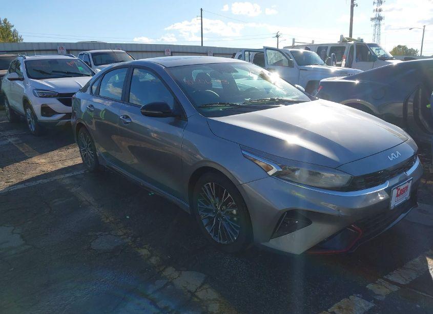 2024 Kia Forte GT-LINE (VIN 3KPF54AD3RE743499) main photo