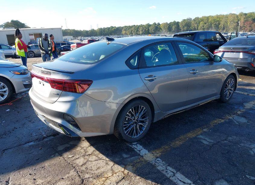 Photo 4 of 2024 Kia Forte GT-LINE (VIN 3KPF54AD3RE743499)