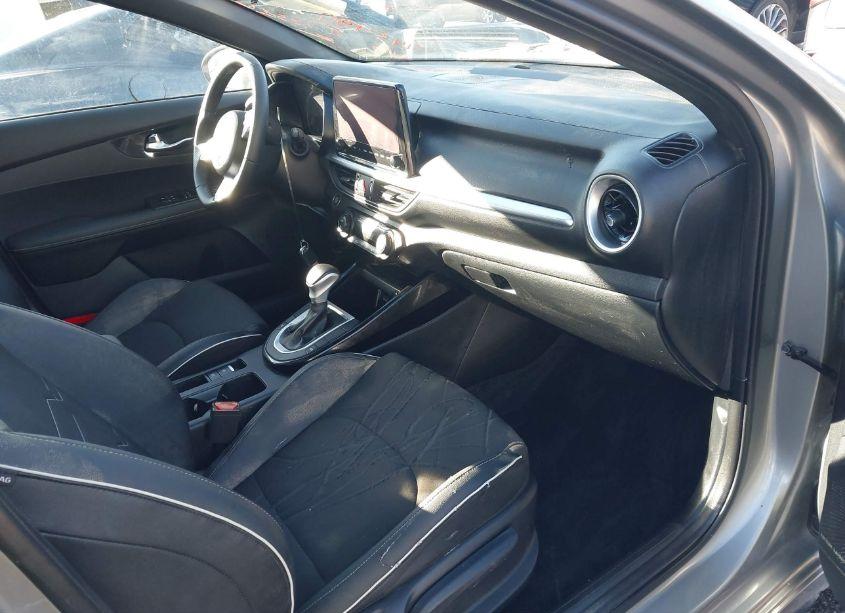 Photo 5 of 2024 Kia Forte GT-LINE (VIN 3KPF54AD3RE743499)