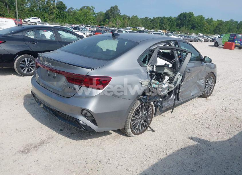 Photo 4 of 2024 Kia Forte GT-LINE (VIN 3KPF54AD3RE748685)