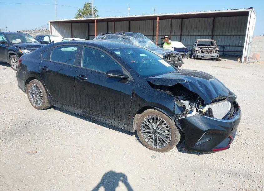 2024 Kia Forte GT-LINE (VIN 3KPF54AD3RE819688) main photo