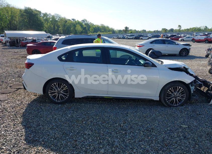 Photo 14 of 2024 Kia Forte GT-LINE (VIN 3KPF54AD3RE831775)