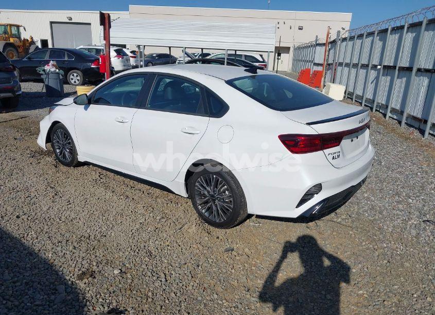 Photo 3 of 2024 Kia Forte GT-LINE (VIN 3KPF54AD3RE831775)