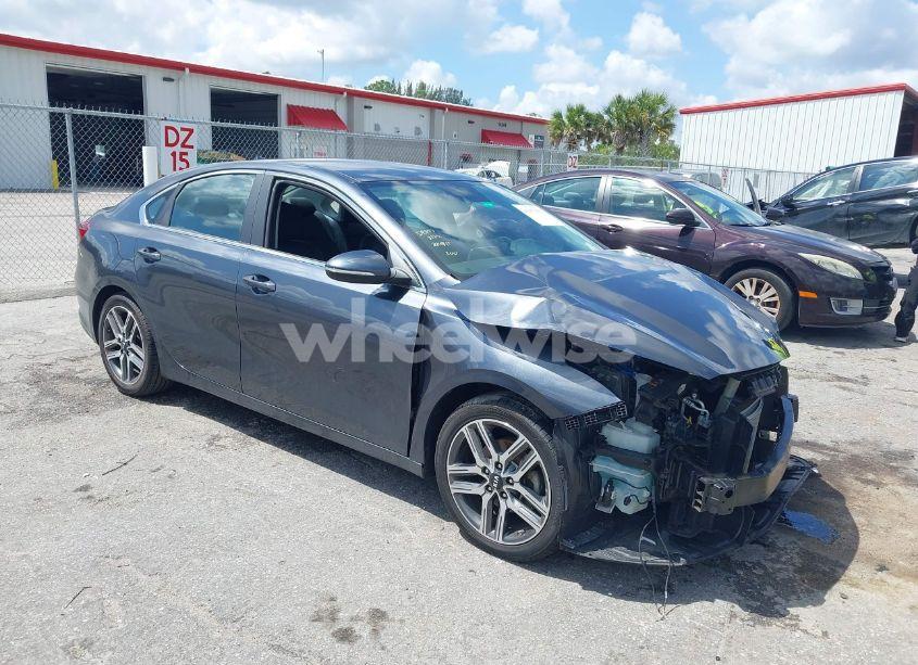 2020 Kia Forte EX (VIN 3KPF54AD4LE210567) main photo