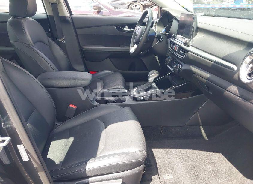 Photo 5 of 2020 Kia Forte EX (VIN 3KPF54AD4LE210567)