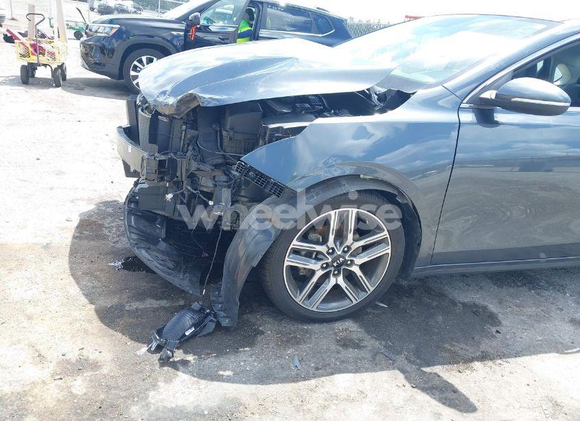 Photo 6 of 2020 Kia Forte EX (VIN 3KPF54AD4LE210567)