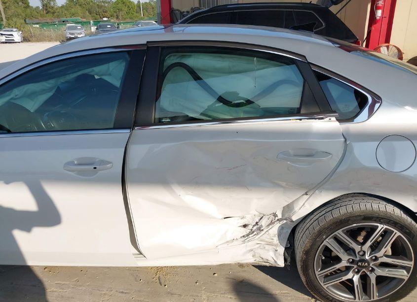 Photo 6 of 2021 Kia Forte EX (VIN 3KPF54AD4ME284606)