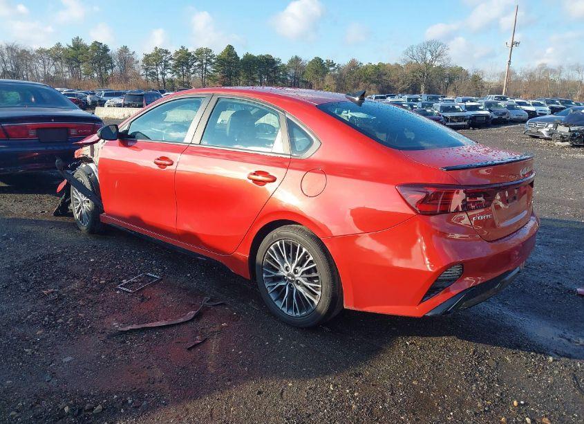 Photo 3 of 2022 Kia Forte GT-LINE (VIN 3KPF54AD4NE425563)