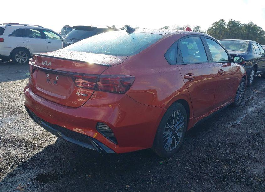 Photo 4 of 2022 Kia Forte GT-LINE (VIN 3KPF54AD4NE425563)