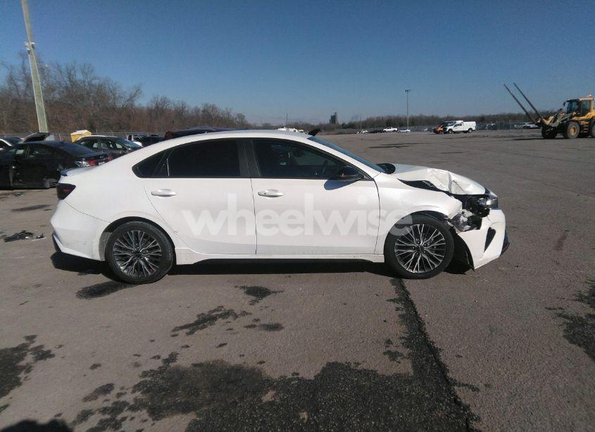 Photo 13 of 2022 Kia Forte GT-LINE (VIN 3KPF54AD4NE452598)