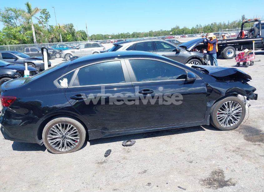 Photo 13 of 2022 Kia Forte GT-LINE (VIN 3KPF54AD4NE454089)