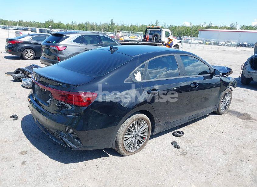 Photo 4 of 2022 Kia Forte GT-LINE (VIN 3KPF54AD4NE454089)