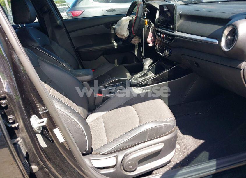 Photo 5 of 2022 Kia Forte GT-LINE (VIN 3KPF54AD4NE454089)