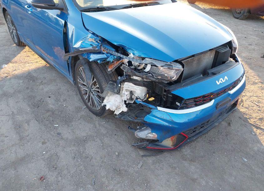 Photo 6 of 2022 Kia Forte GT-LINE (VIN 3KPF54AD4NE498769)