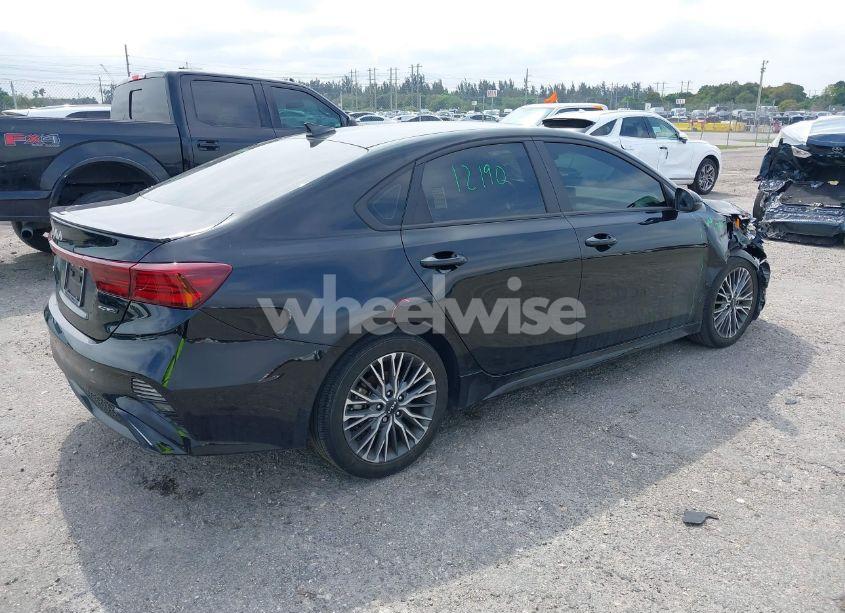 Photo 4 of 2023 Kia Forte GT-LINE (VIN 3KPF54AD4PE578740)