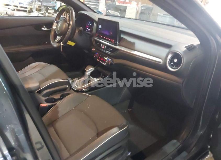 Photo 5 of 2023 Kia Forte GT-LINE (VIN 3KPF54AD4PE672567)