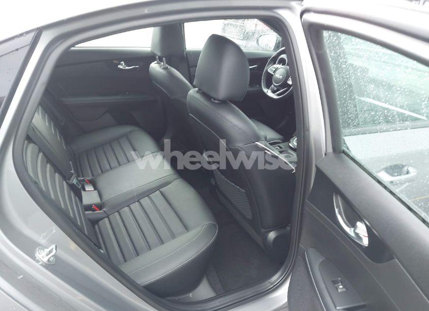 Photo 8 of 2024 Kia Forte GT-LINE (VIN 3KPF54AD4RE725299)