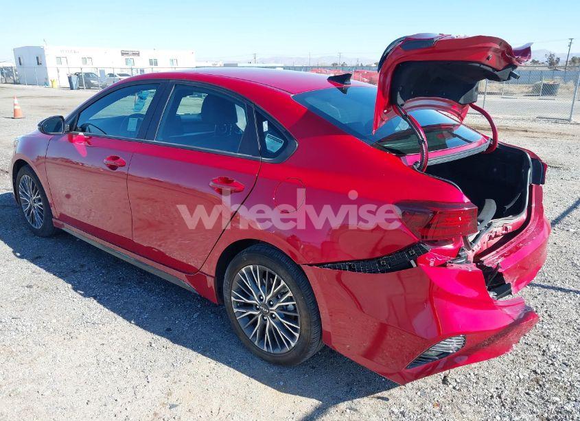 Photo 3 of 2024 Kia Forte GT-LINE (VIN 3KPF54AD4RE780612)