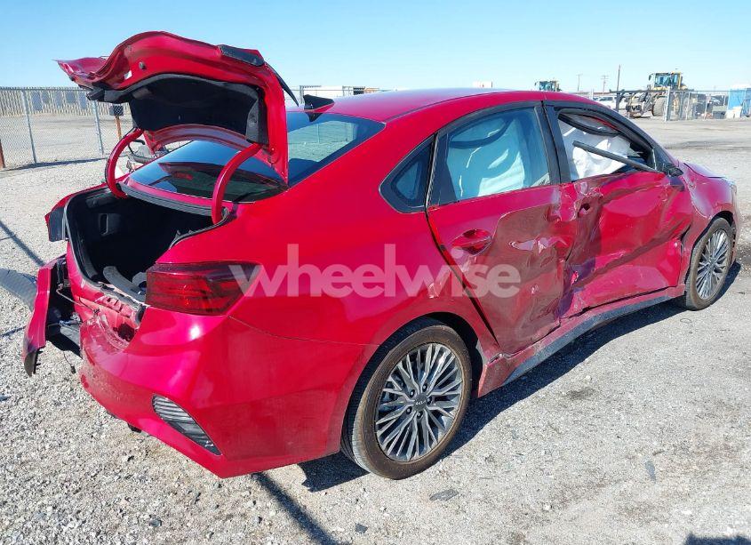 Photo 4 of 2024 Kia Forte GT-LINE (VIN 3KPF54AD4RE780612)