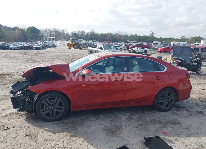 Photo 15 of 2019 Kia Forte EX (VIN 3KPF54AD5KE087229)