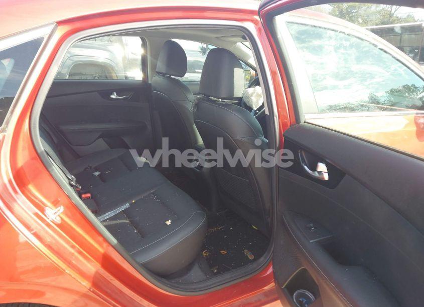 Photo 8 of 2019 Kia Forte EX (VIN 3KPF54AD5KE087229)