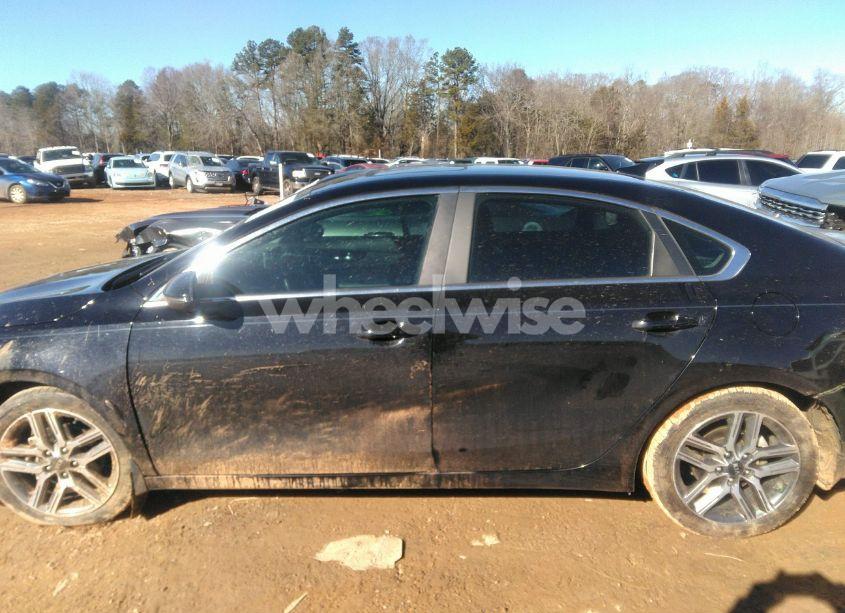 Photo 13 of 2021 Kia Forte EX (VIN 3KPF54AD5ME352721)