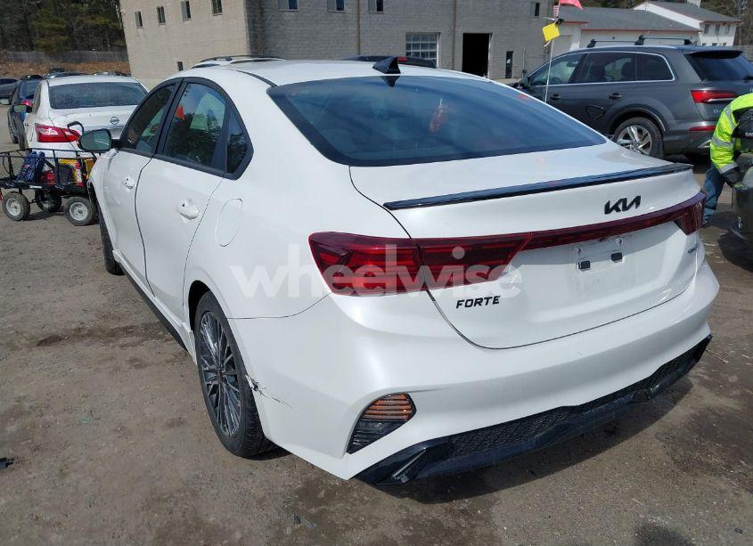 Photo 3 of 2022 Kia Forte GT-LINE (VIN 3KPF54AD5NE512467)