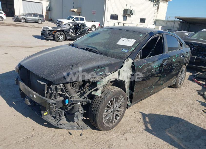 Photo 2 of 2023 Kia Forte GT-LINE (VIN 3KPF54AD5PE526596)