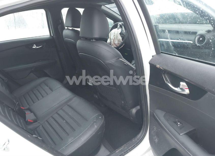 Photo 8 of 2024 Kia Forte GT-LINE (VIN 3KPF54AD5RE701576)