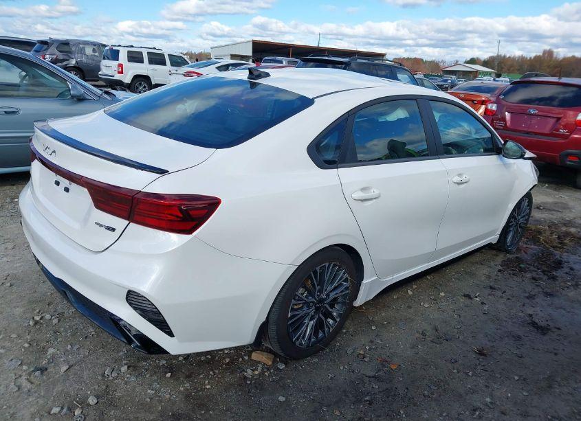 Photo 4 of 2024 Kia Forte GT-LINE (VIN 3KPF54AD5RE725053)