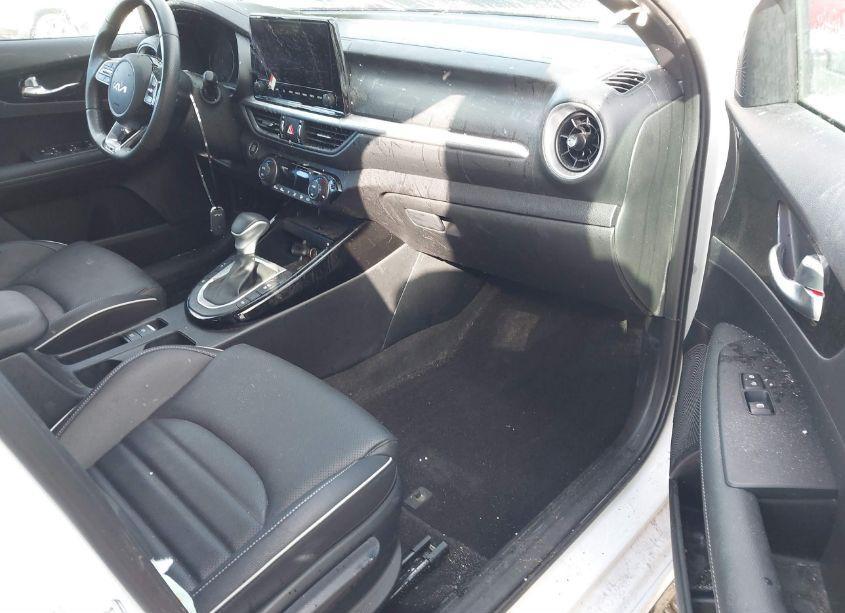 Photo 5 of 2024 Kia Forte GT-LINE (VIN 3KPF54AD5RE725053)