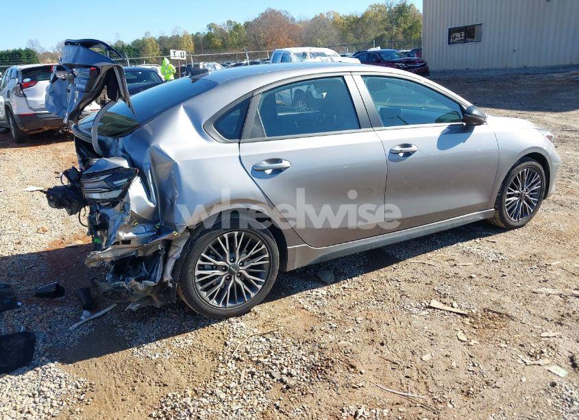 Photo 4 of 2024 Kia Forte GT-LINE (VIN 3KPF54AD5RE725778)