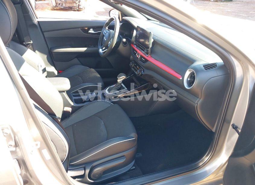 Photo 5 of 2024 Kia Forte GT-LINE (VIN 3KPF54AD5RE725778)