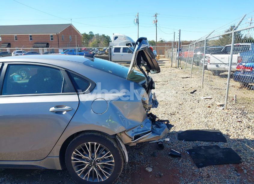 Photo 6 of 2024 Kia Forte GT-LINE (VIN 3KPF54AD5RE725778)