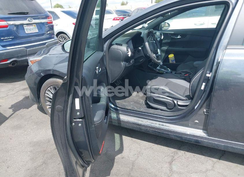 Photo 5 of 2024 Kia Forte GT-LINE (VIN 3KPF54AD5RE738076)