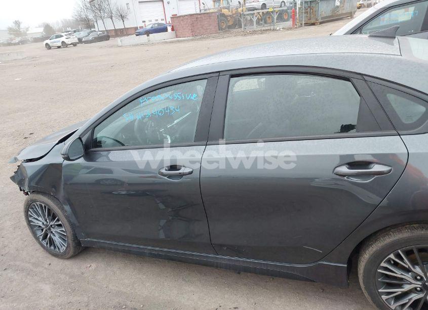 Photo 15 of 2024 Kia Forte GT LINE (VIN 3KPF54AD5RE795359)