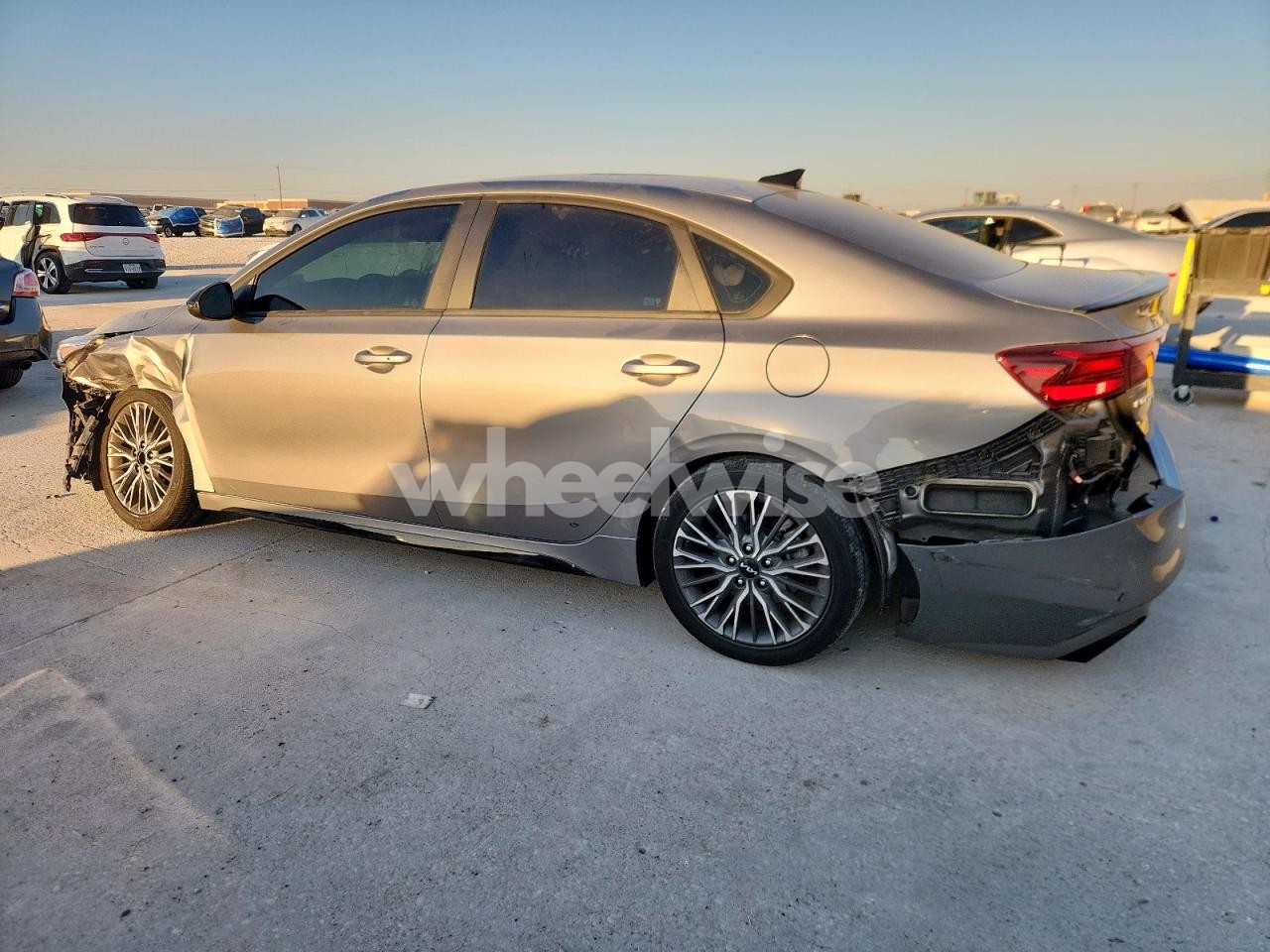 Photo 2 of 2022 KIA FORTE GT LINE (VIN 3KPF54AD6NE479852)