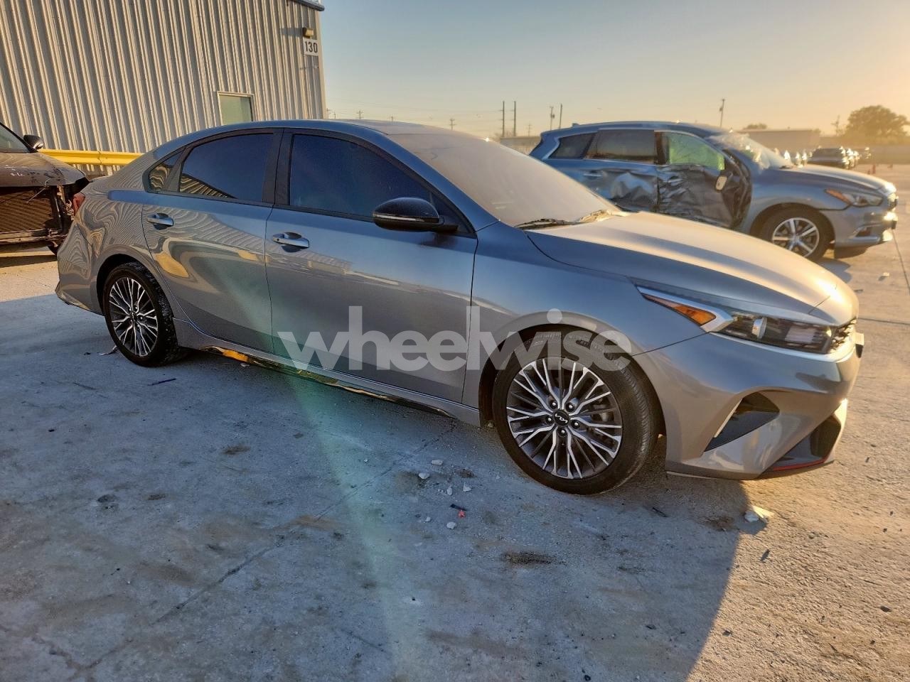 Photo 4 of 2022 KIA FORTE GT LINE (VIN 3KPF54AD6NE479852)