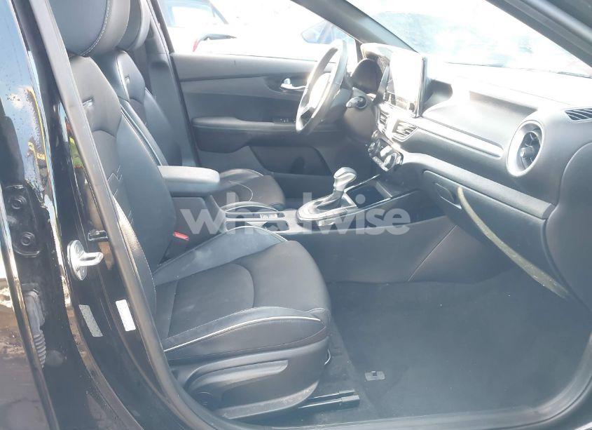 Photo 5 of 2023 Kia Forte GT-LINE (VIN 3KPF54AD6PE550521)