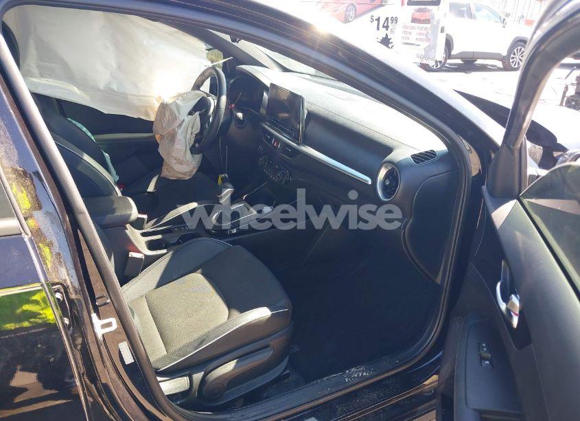 Photo 5 of 2023 Kia Forte GT-LINE (VIN 3KPF54AD6PE589500)