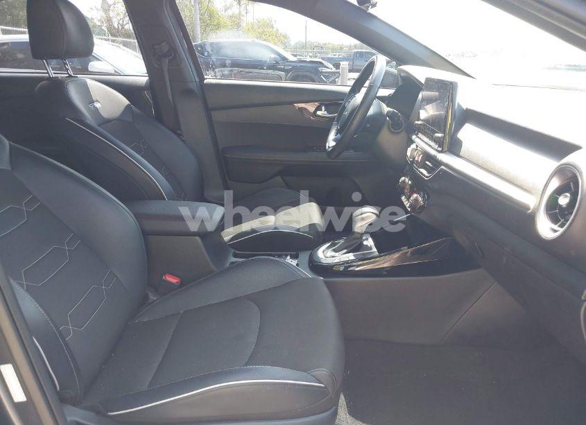 Photo 5 of 2023 Kia Forte GT-LINE (VIN 3KPF54AD6PE602195)