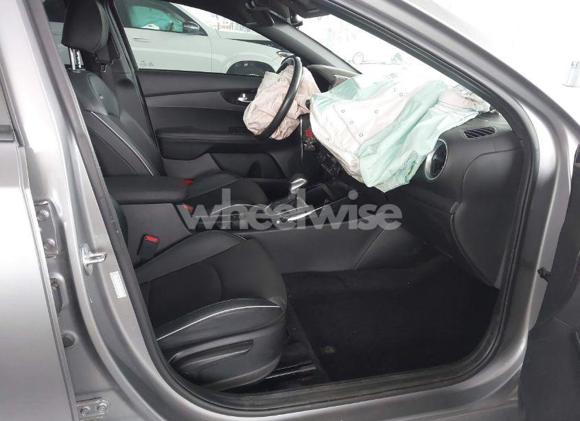 Photo 5 of 2023 Kia Forte GT-LINE (VIN 3KPF54AD6PE681500)