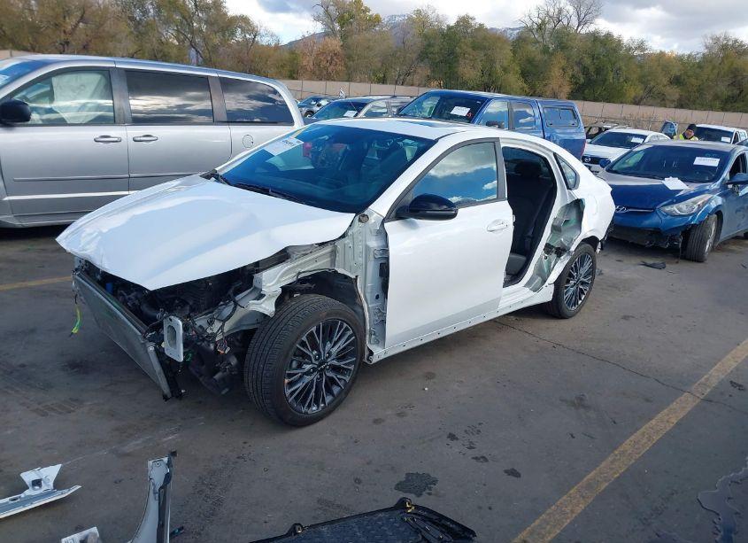 Photo 2 of 2024 Kia Forte GT-LINE (VIN 3KPF54AD6RE717706)