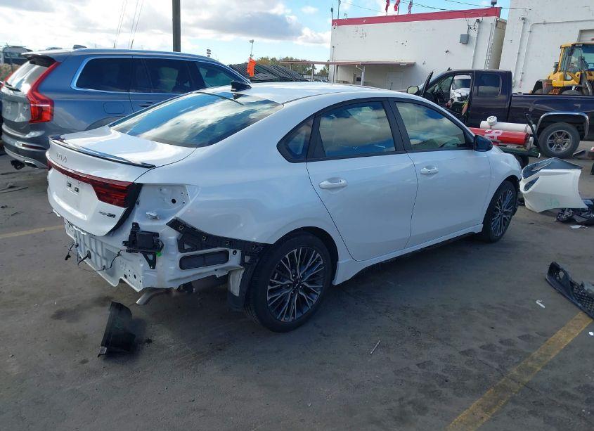 Photo 4 of 2024 Kia Forte GT-LINE (VIN 3KPF54AD6RE717706)