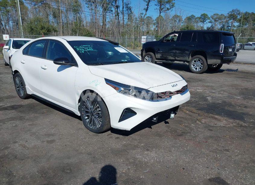 2024 Kia Forte GT-LINE (VIN 3KPF54AD6RE734280) main photo