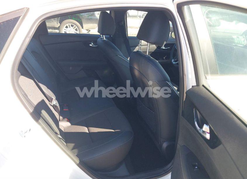 Photo 8 of 2024 Kia Forte GT-LINE (VIN 3KPF54AD6RE734280)