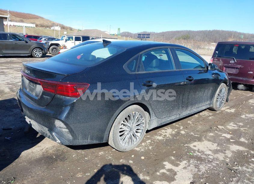 Photo 4 of 2024 Kia Forte GT-LINE (VIN 3KPF54AD6RE799114)