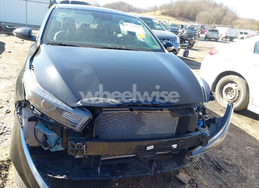 Photo 6 of 2024 Kia Forte GT-LINE (VIN 3KPF54AD6RE799114)