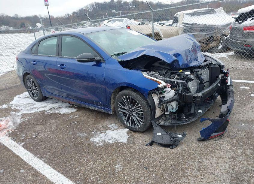 2024 Kia Forte GT-LINE (VIN 3KPF54AD6RE830104) main photo