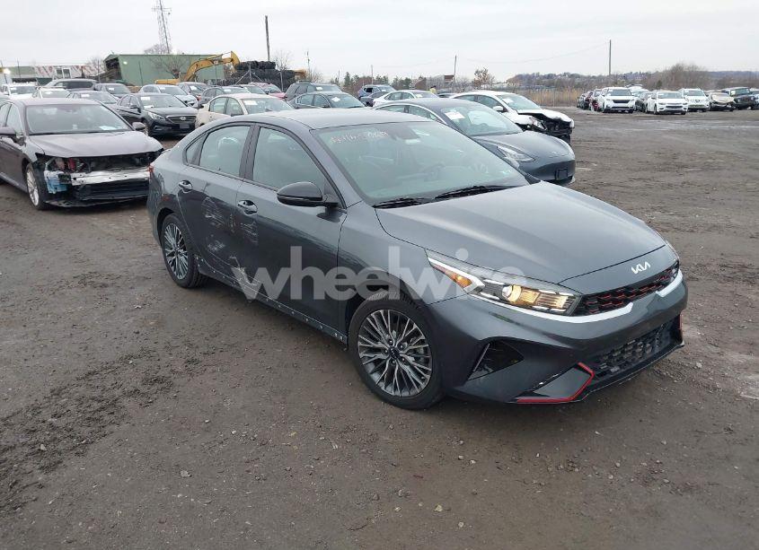 2022 Kia Forte GT-LINE (VIN 3KPF54AD7NE438517) main photo